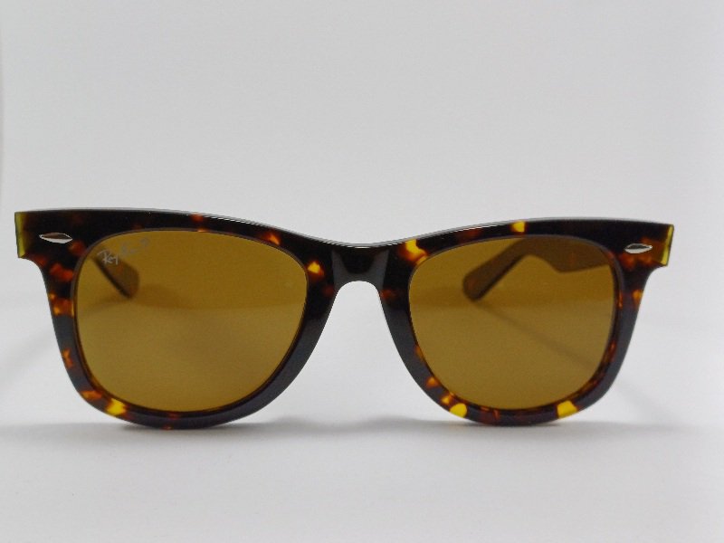 عینک آفتابی ری بن وایفرwayfar
مدل wayfar
high quality عینک آفتابی ری بن وایفرwayfar
مدل wayfar
high quality