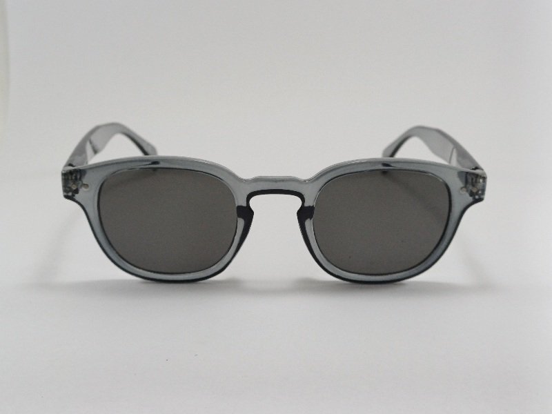 عینک آفتابی فانتزی جدید مناسب آقایان و خانم ها وست کردن uv400طرح معروف و خاص junkyardرنگ مدادی عینک آفتابی فانتزی جدید مناسب آقایان و خانم ها وست کردن uv400طرح معروف و خاص junkyardرنگ مدادی