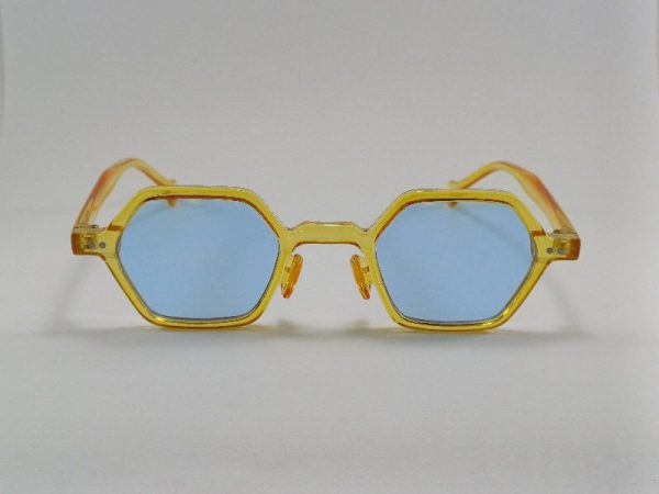 عینک چند ضلعی طبی آفتابی
مناسب مهمانی، شب، روز 
 دارای استانداردuv400
 رنگ جذاب آبنباتی
 با جلد و دستمال ویژه نوروز ۱۴۰۴ فقط ۲۹۸ تومان