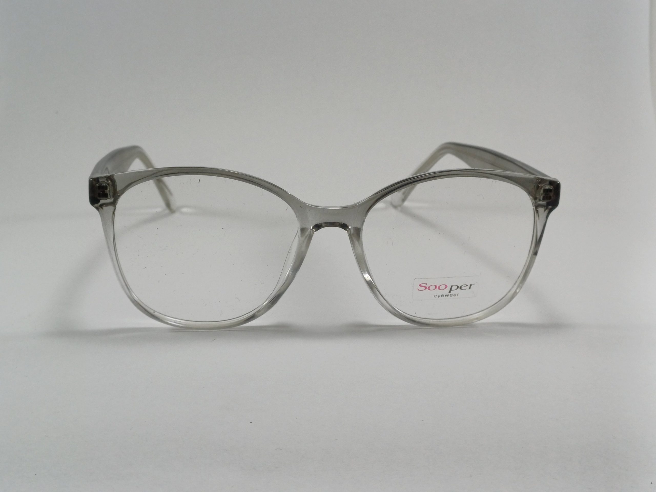 عینک بلوکات مخصوص مطالعه و کامپیوتر رنگ دودی با جلد و دستمال عینک بلوکات مخصوص مطالعه و کامپیوتر رنگ دودی با جلد و دستمال