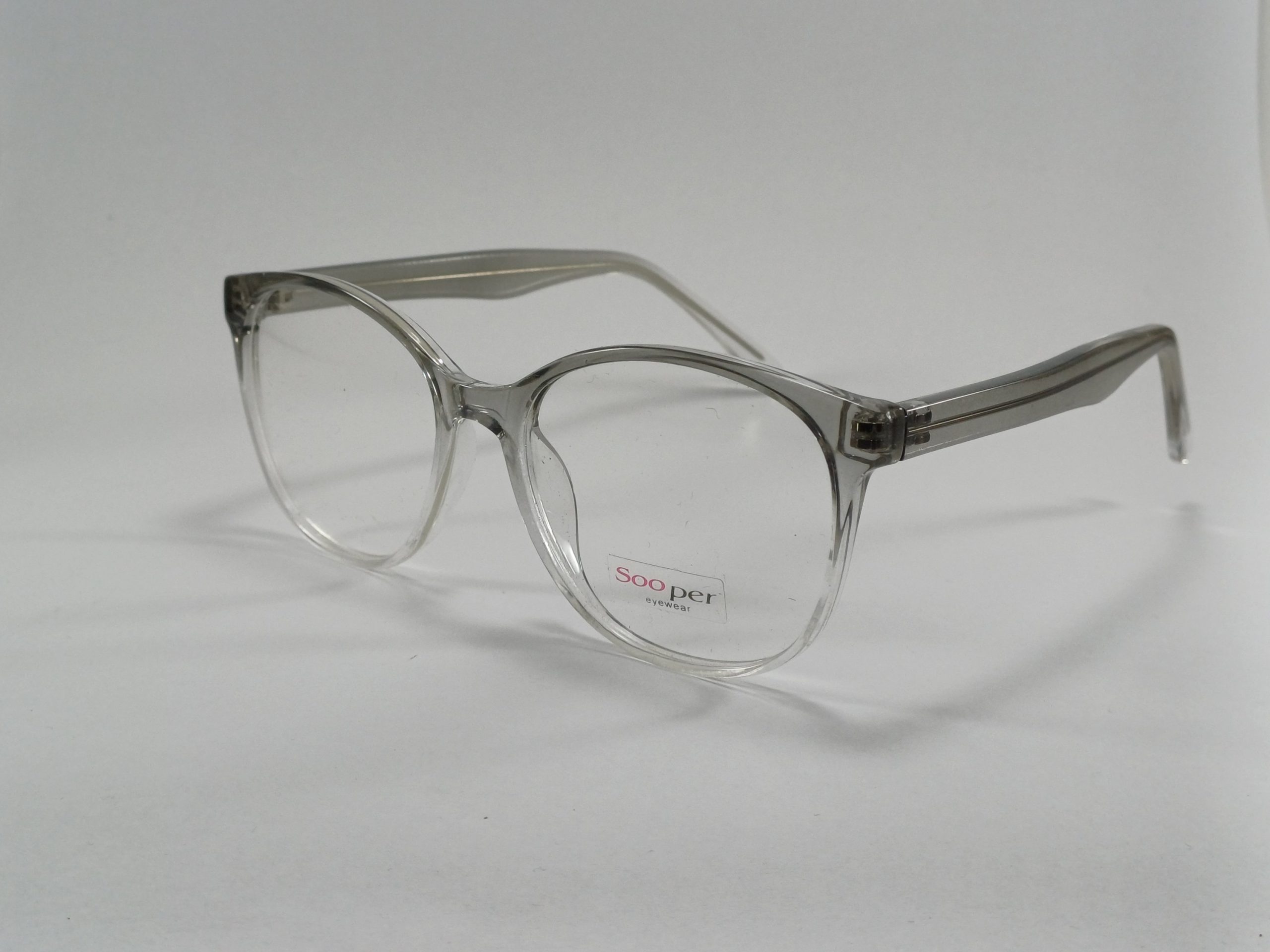 عینک بلوکات مخصوص مطالعه و کامپیوتر رنگ دودی با جلد و دستمال عینک بلوکات مخصوص مطالعه و کامپیوتر رنگ دودی با جلد و دستمال