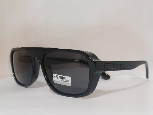 عینک آفتابی پلاریزه matrix طرح ماتریکس اصل رنگ مشکی براق عینک آفتابی پلاریزه matrix طرح ماتریکس اصل رنگ مشکی براق