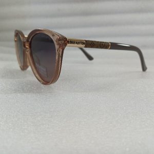 عینک آفتابی پلاریزه زنانه لویی ویتتون لاکچری
رنگ عسلی
LV new collection عینک آفتابی پلاریزه زنانه لویی ویتتون لاکچری
رنگ عسلی
LV new collection