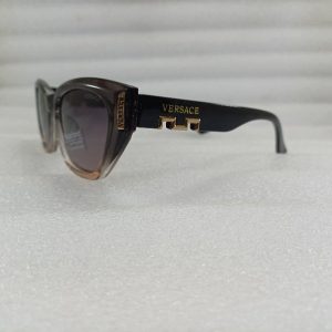 عینک آفتابی پلاریزه زنانه ورساچه
رنگ هفت رنگ
Versace new collection عینک آفتابی پلاریزه زنانه ورساچه
رنگ هفت رنگ
Versace new collection