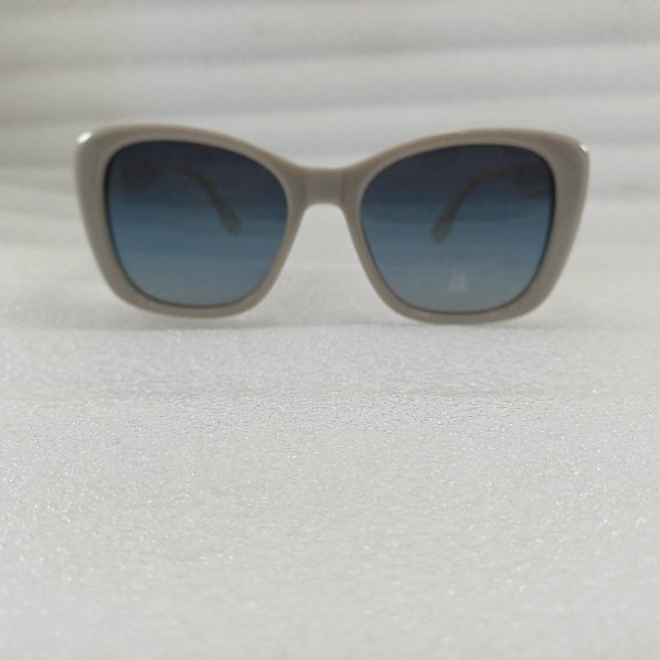 عینک آفتابی پلاریزه زنانه فندی
رنگ سفید طوسی
fendi new collection عینک آفتابی پلاریزه زنانه فندی
رنگ سفید طوسی
fendi new collection