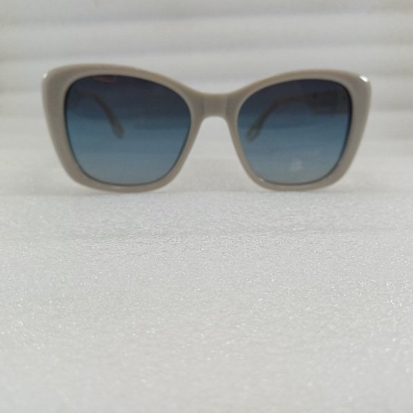 عینک آفتابی پلاریزه زنانه فندی
رنگ سفید طوسی
fendi new collection عینک آفتابی پلاریزه زنانه فندی
رنگ سفید طوسی
fendi new collection