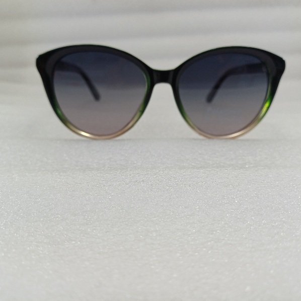 عینک آفتابی پلاریزه زنانه لویی ویتتون لاکچری
رنگ سبز پاستیلی
LV new luxcollection عینک آفتابی پلاریزه زنانه لویی ویتتون لاکچری
رنگ سبز پاستیلی
LV new luxcollection